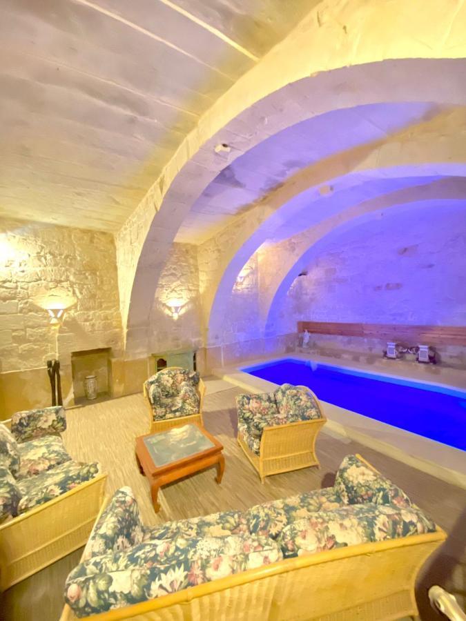 Vintage Farmhouse Qormi Luaran gambar