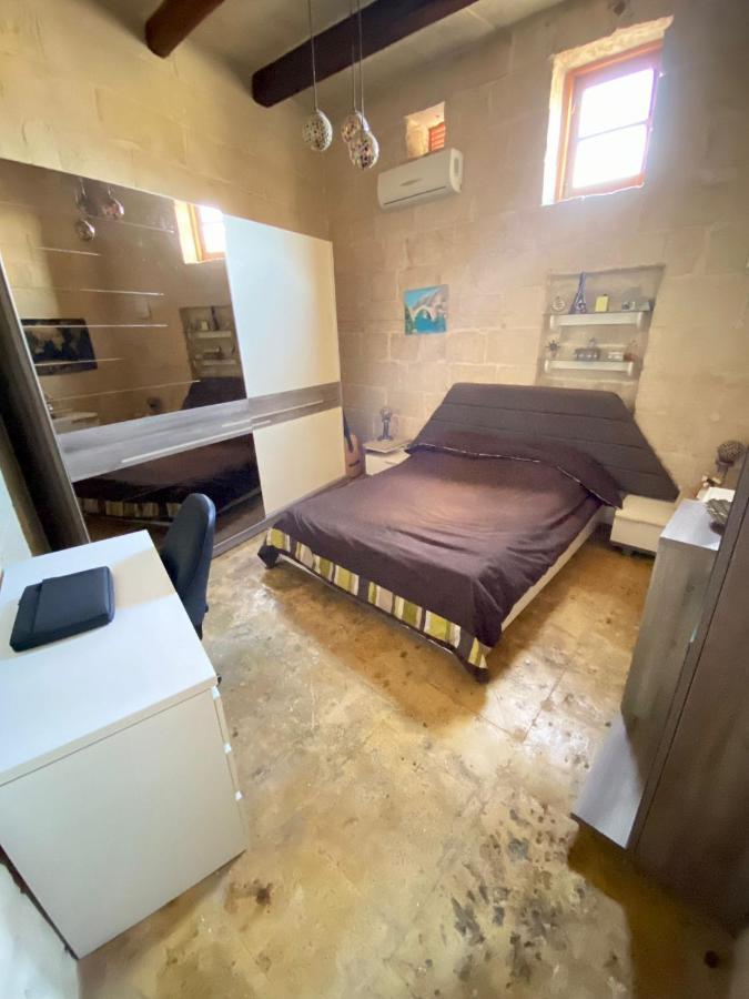 Vintage Farmhouse Qormi Luaran gambar